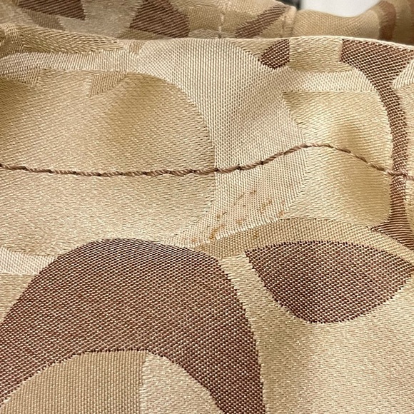 Coach - Picture 14 of 16